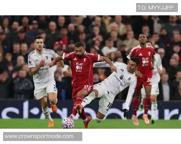 英超争冠白热化曼城曼联仅差3分枪手领跑群雄逐鹿局面引人关注 英超争冠白热化曼城曼联仅差3分枪手领跑群雄逐鹿局面引人关注